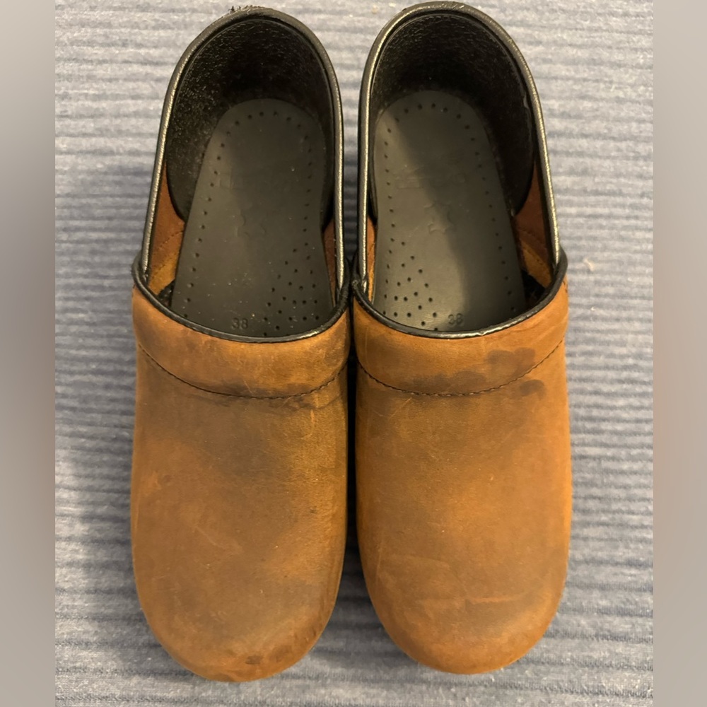 Dansko Professional Antique Brown Oiled Clog - New Never Worn SZ 38 No Box